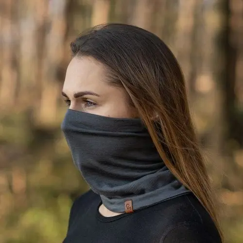 neck gaiter model 2